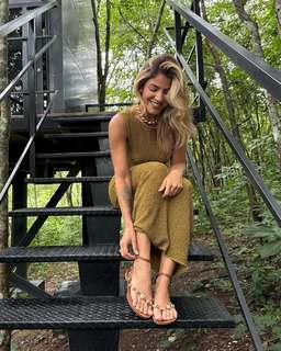 Hariany Almeida feet photo thumbnail