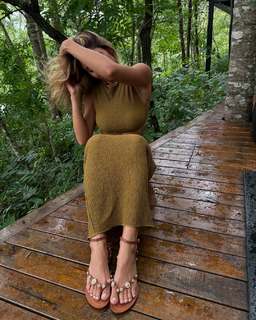 Hariany Almeida feet photo thumbnail