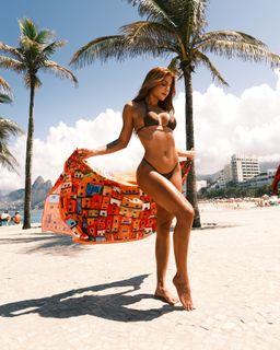 Hariany Almeida feet photo thumbnail