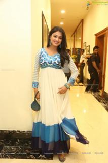 Haripriya feet photo 9
