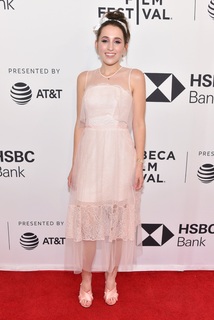 Harley Quinn Smith feet photo 9
