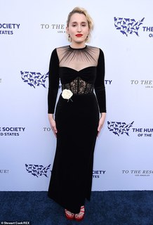Harley Quinn Smith feet photo 18
