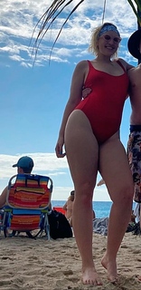 Harley Quinn Smith feet photo 14