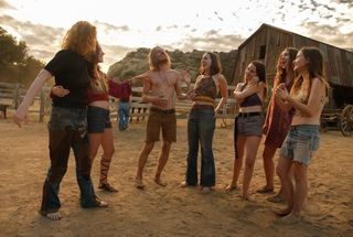 Harley Quinn Smith feet photo 1