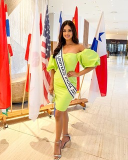 Harnaaz Sandhu feet photo 8