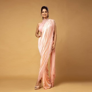 Harnaaz Sandhu feet photo 11