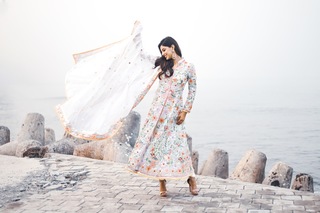 Harnaaz Sandhu feet photo 1