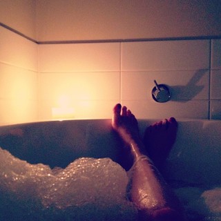 Harriet Dyer feet photo 2