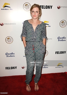 Harriet Dyer feet photo 11