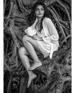 Harshita Gaur feet photo 5