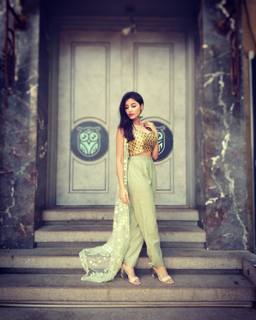 Harshita Gaur feet photo 9