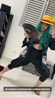 Haru Jiggly feet photo 8