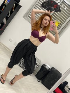 Haru Jiggly feet photo 5