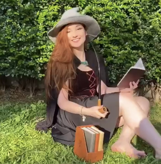 Haru Jiggly feet photo 10