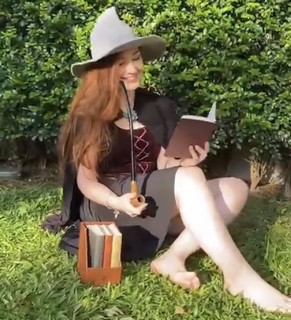 Haru Jiggly feet photo 9