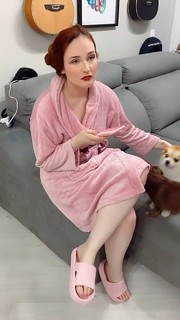 Haru Jiggly feet photo 1