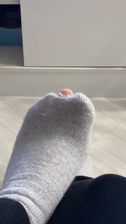 Haru Jiggly feet photo 19