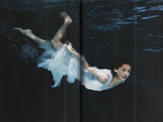 Haruka Ayase feet photo thumbnail