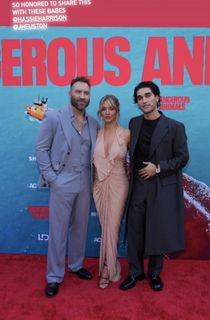 Hassie Harrison feet photo thumbnail