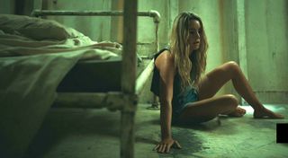 Hassie Harrison feet photo thumbnail