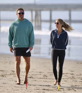 Hassie Harrison feet photo 9