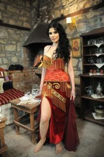 Hatice Sendil feet photo 8