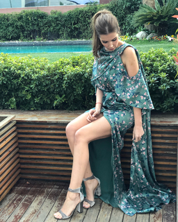 Hatice Sendil feet photo 4