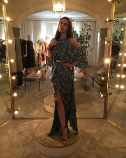 Hatice Sendil feet photo 2