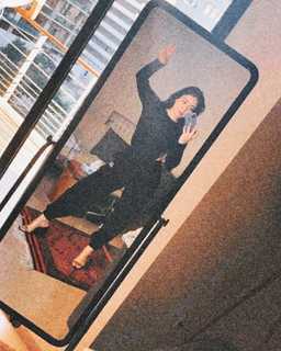 Haya Maraachli feet photo thumbnail