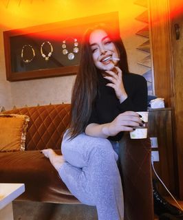 Haya Maraachli feet photo thumbnail