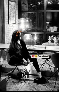 Haya Maraachli feet photo thumbnail