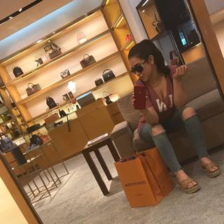 Haya Maraachli feet photo thumbnail