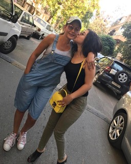 Haya Maraachli feet photo thumbnail