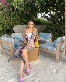 Haya Maraachli feet photo thumbnail