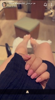 Haya Maraachli feet photo thumbnail