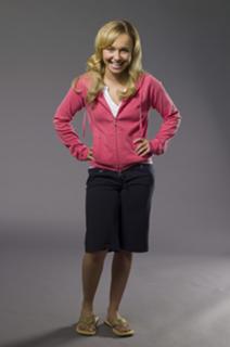 Hayden Panettiere feet photo thumbnail
