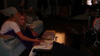 Hayden Panettiere feet photo thumbnail