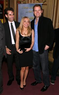 Hayden Panettiere feet photo thumbnail