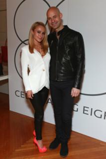 Hayden Panettiere feet photo thumbnail
