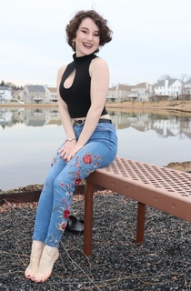 Haylee feet photo thumbnail