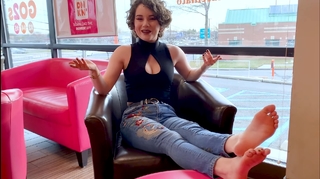 Haylee feet photo thumbnail