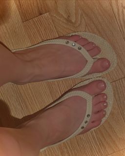 Haylee feet photo thumbnail