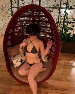 Haylee feet photo thumbnail