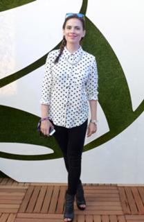 Hayley Atwell feet photo thumbnail