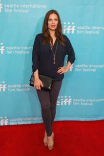 Hayley Atwell feet photo thumbnail