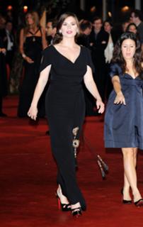 Hayley Atwell feet photo thumbnail