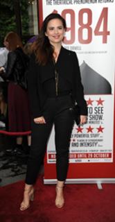 Hayley Atwell feet photo thumbnail