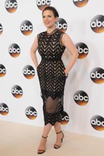 Hayley Atwell feet photo thumbnail