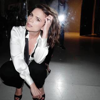 Hayley Atwell feet photo thumbnail