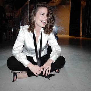 Hayley Atwell feet photo thumbnail